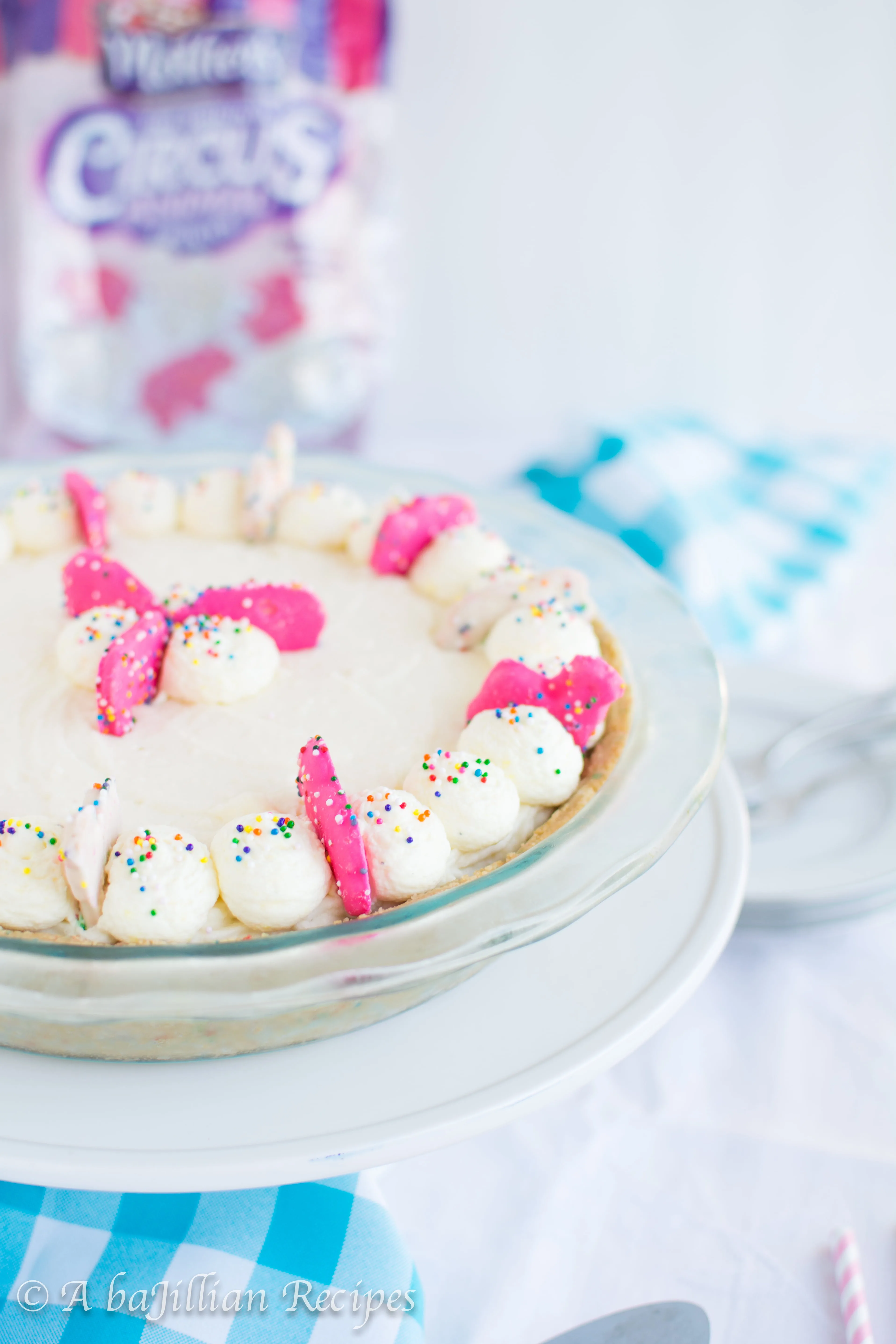 circus-animal-cookie-truffle-pie-abajillianrecipes.com