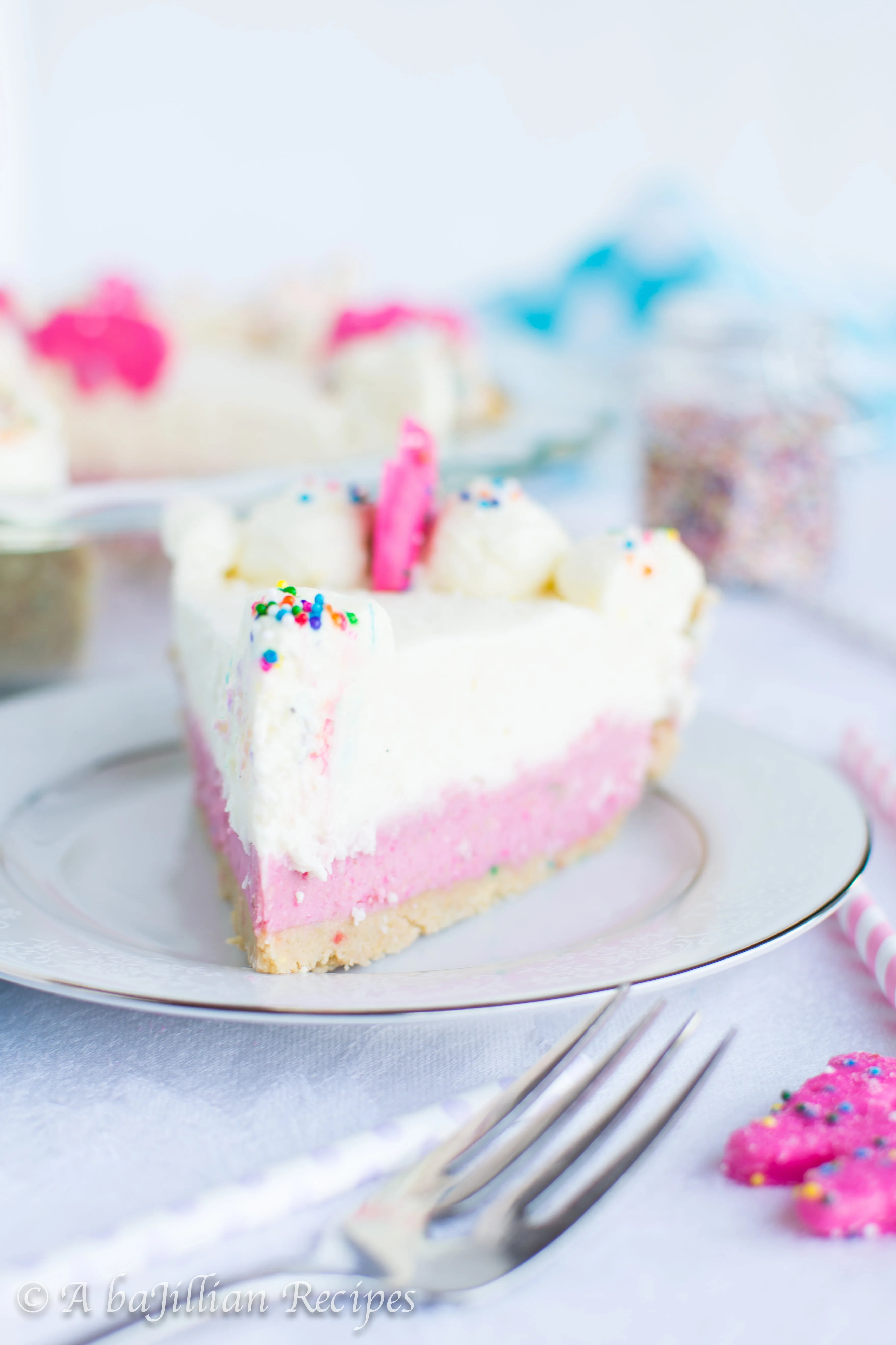 circus-animal-cookie-truffle-pie-abajillianrecipes.com