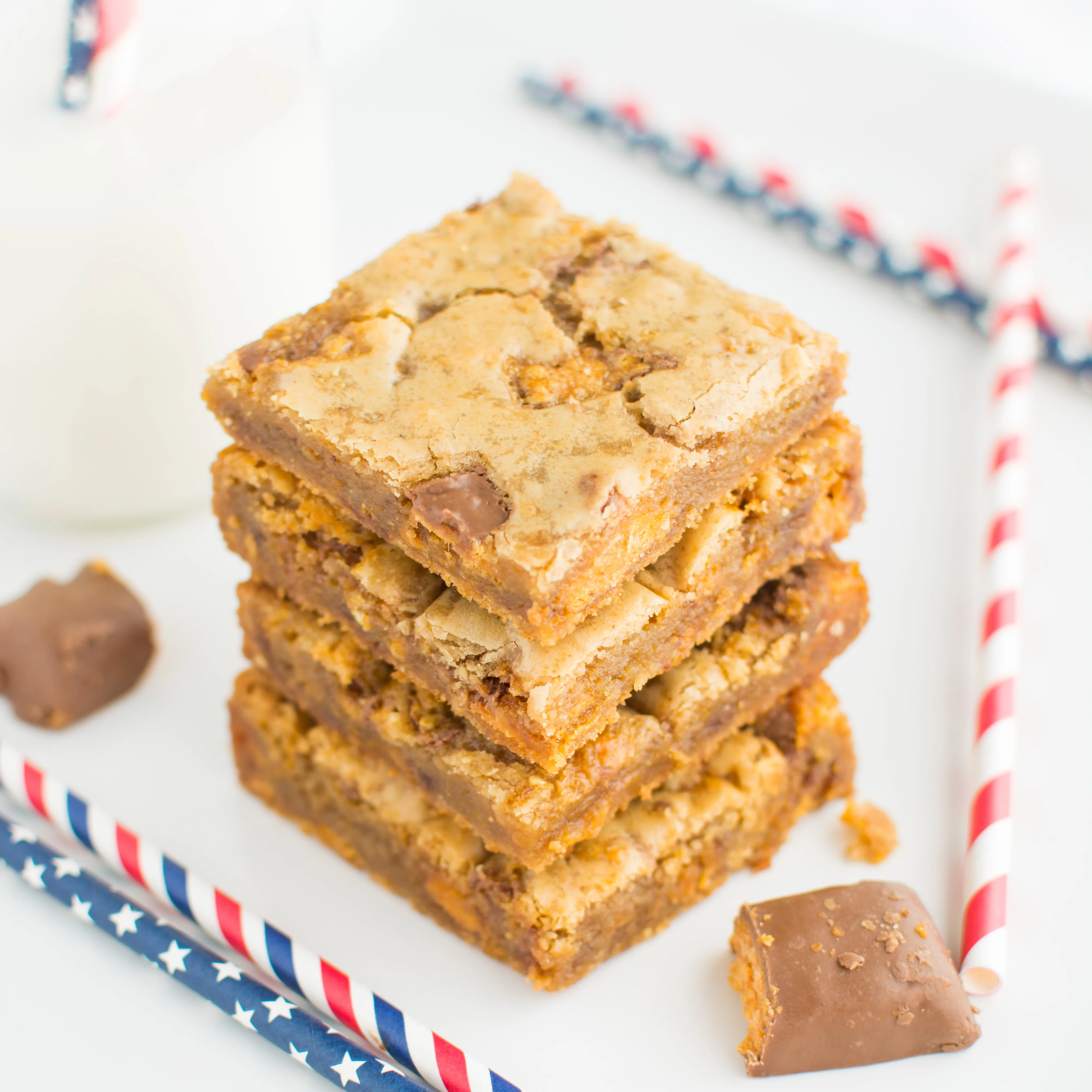 These soft and chewy Browned Butter Butterfinger Blondies are infused with browned butter and loaded with rich peanut buttery Butterfingers!