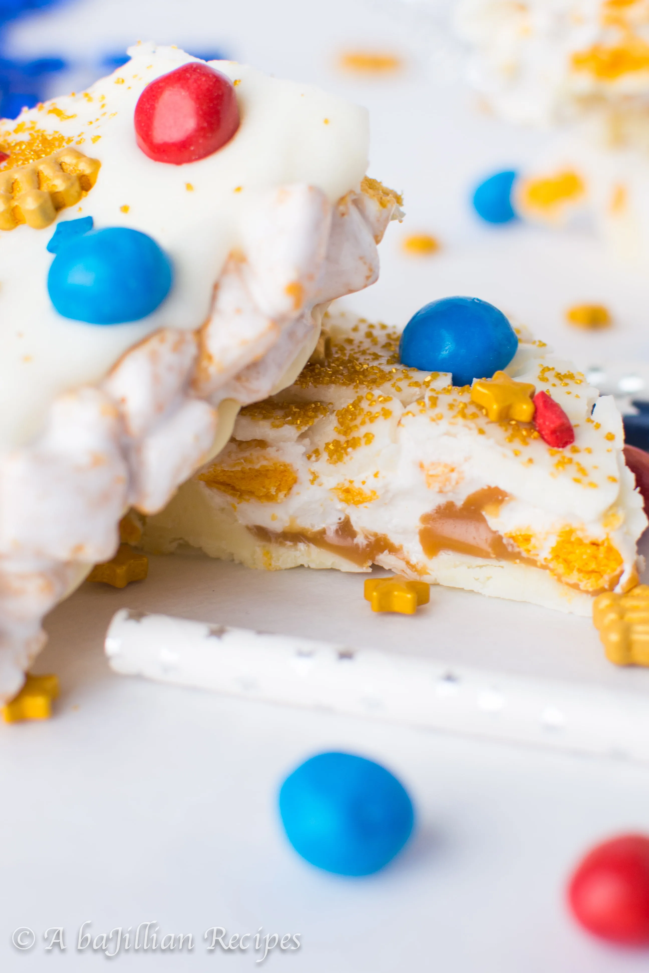 Wonder Woman Caramel Crunch Bark | A baJillian Recipes-16