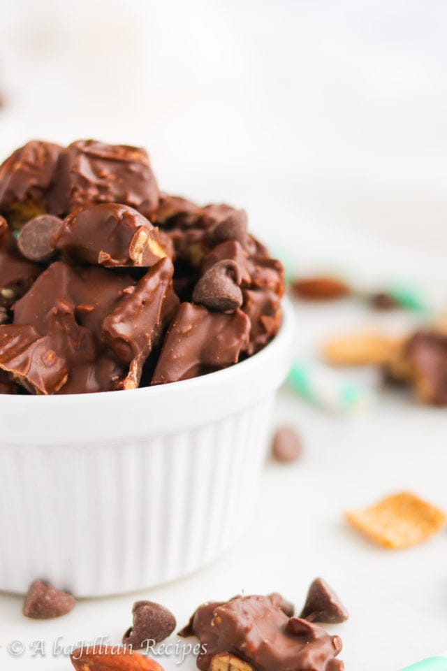 Chocolate Toffee "OMG" Clusters (Dylan's Copycat) A baJillian Recipes