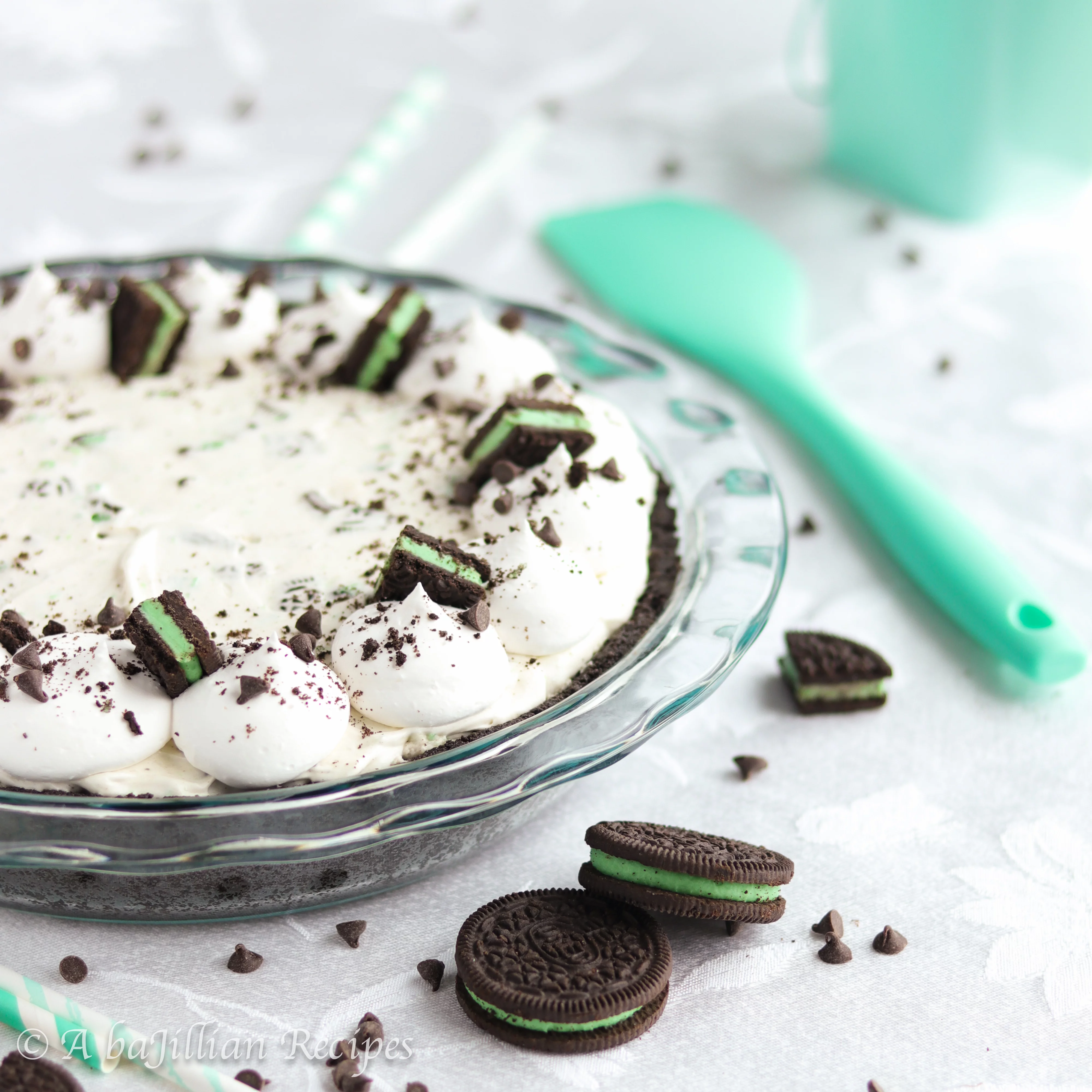 Creamy chocolate filling and fluffy Mint Oreo cream filling all in an Oreo cookie crust!