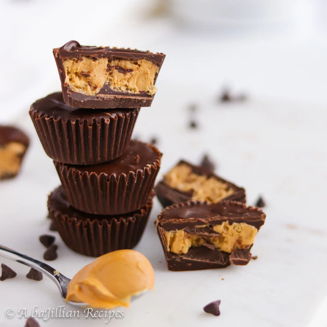 A deliciously creamy and crunchy peanut butter filling wrapped in rich chocolate!